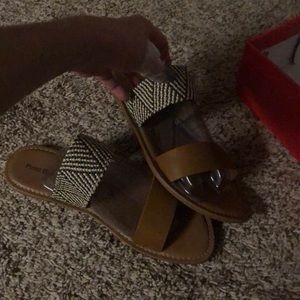 Boutique sandals nib